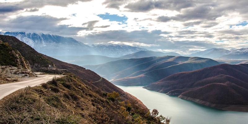 5G核心网革命：深入解析服务化架构（SBA）与网络功能解耦